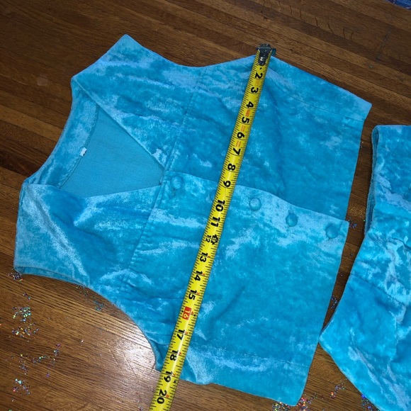 1970s Bright  Velvet Set - Picture 9 of 11